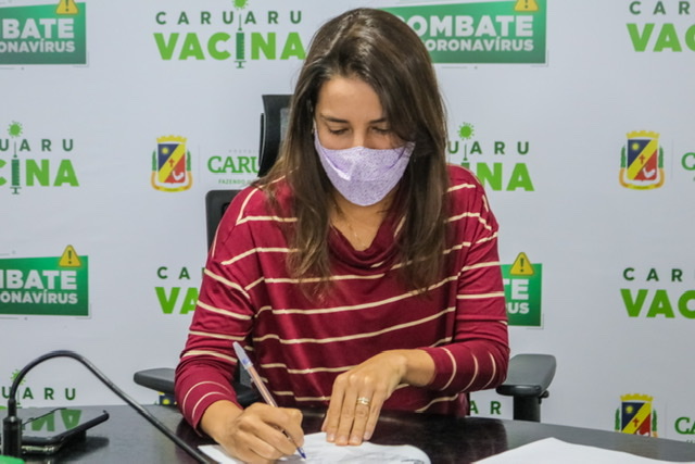 Prefeita de Caruaru anuncia vacinação para novos grupos