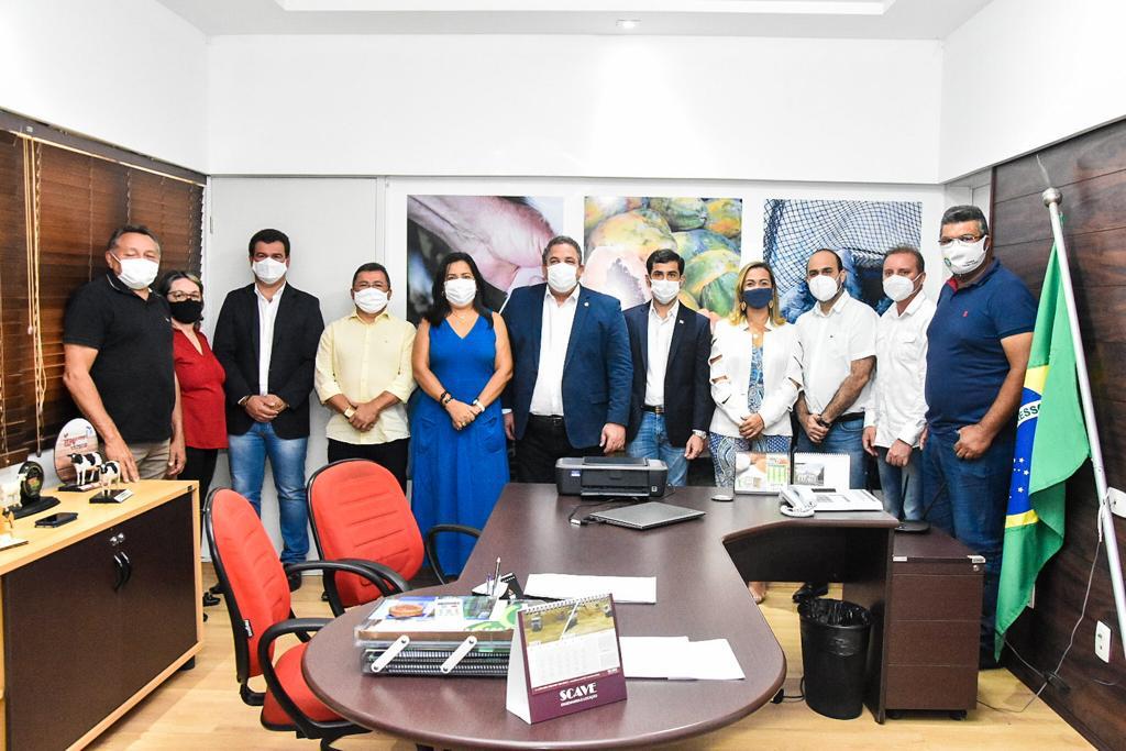 Eriberto Medeiros apresenta demandas ao secretário de Desenvolvimento Agrário