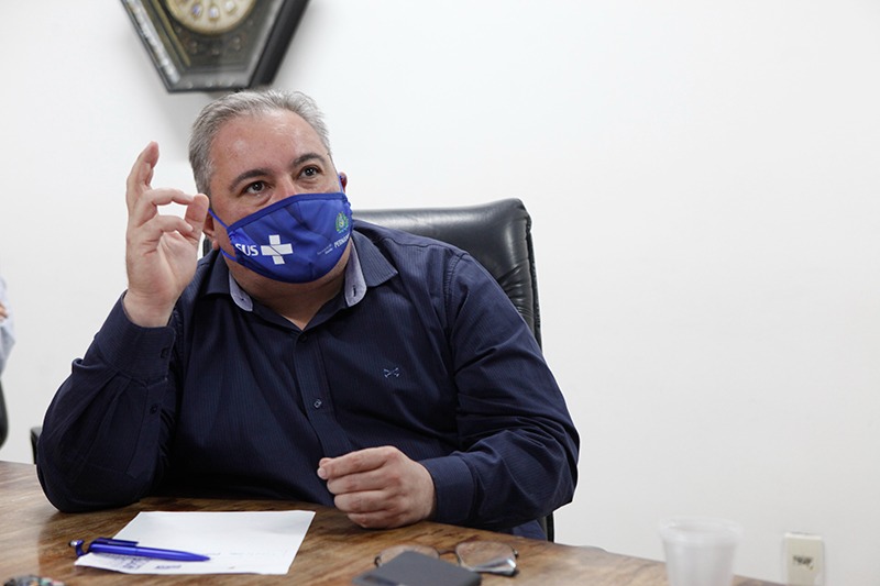 Estado e municípios discutem vacinação após problema na distribuição de doses