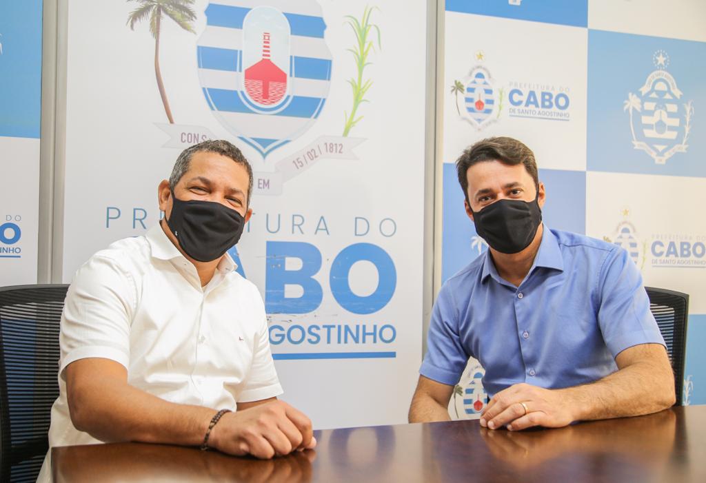 Prefeitos do Cabo e Jaboatão discutem ações contra Covid
