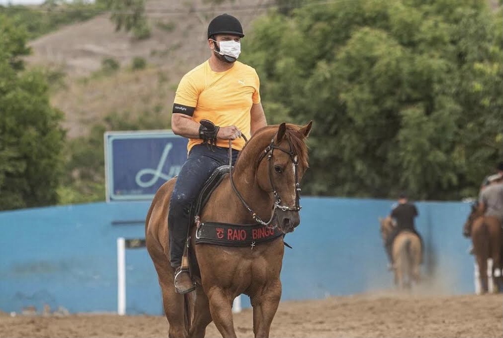 Deputado Gustavo Gouveia celebra liberação de vaquejadas