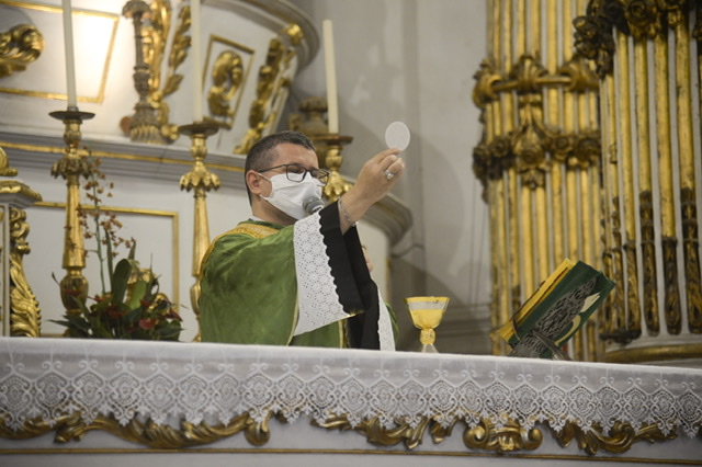 Cenário Político: a crise sobre a essencialidade da fé