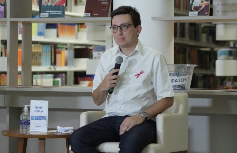 Raffiê parabeniza o blog pelos dois anos de trabalho