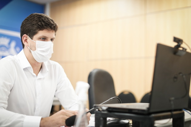 João Campos se reúne com lideranças globais do ICLEI