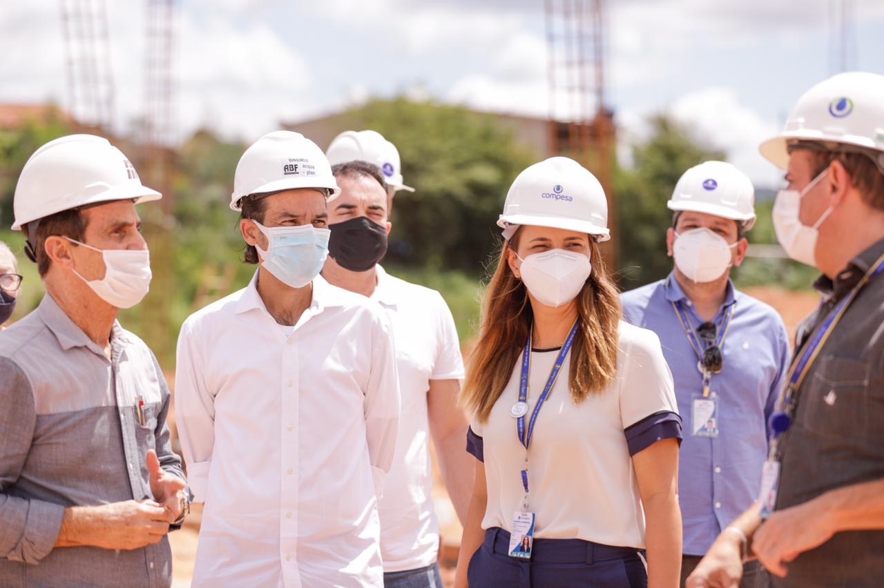 Diogo visita obras de esgotamento sanitário de Belo Jardim