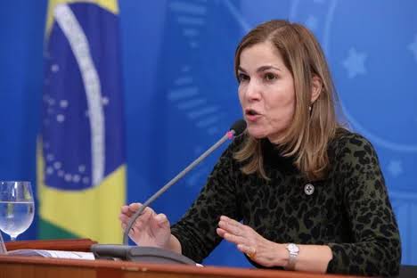 Ao vivo: Mayra Pinheiro depõe na CPI da Covid