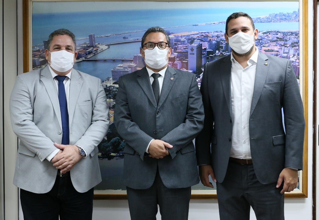 Eriberto debate promoção da cidadania com procurador-geral