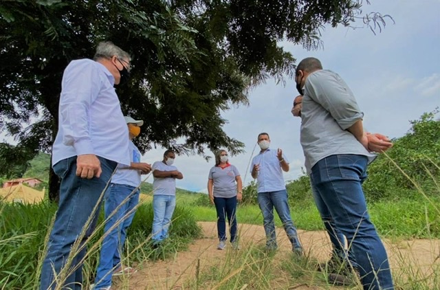Deputado acompanha visita da Compesa na zona rural de Vitória