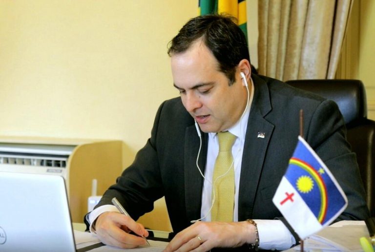 Paulo Câmara promove mais mudanças no primeiro escalão