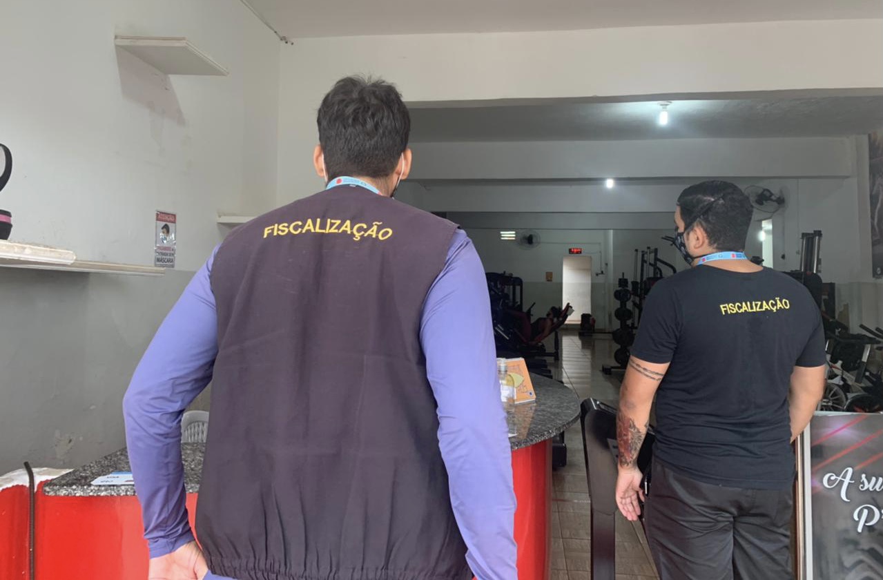 Operação Carcará interdita 13 academias no Sertão