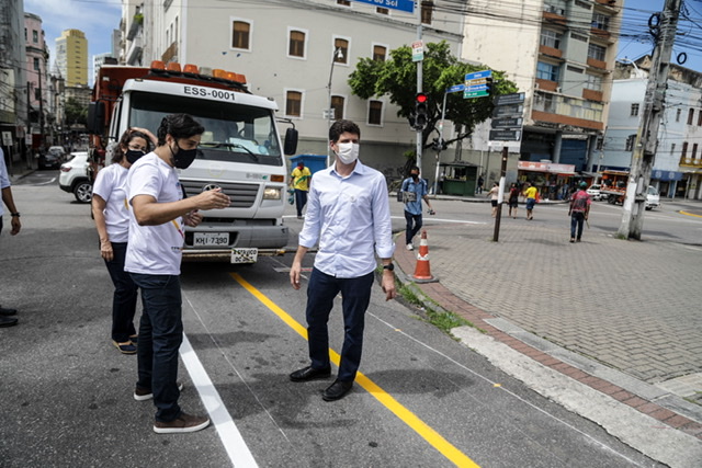 João Campos anuncia mais 10 km de ciclofaixas no Recife
