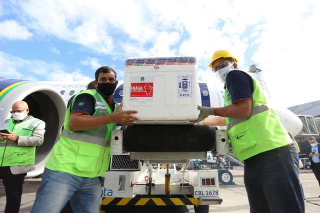 Pernambuco amplia imunização de grupos prioritários