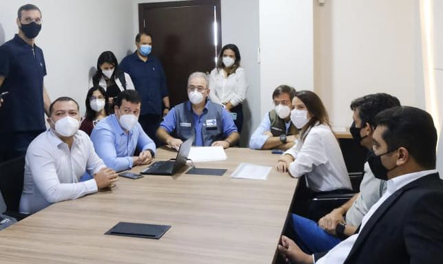 Aline Nascimento acompanha visita de ministros a Caruaru e região