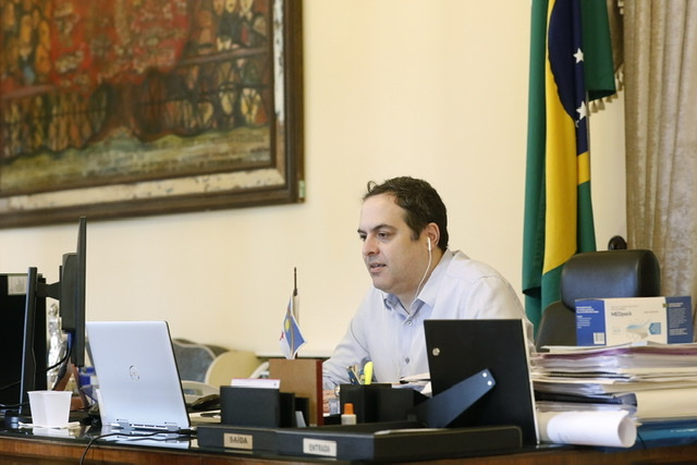 Estado intensifica restrições para conter aceleração da Covid-19