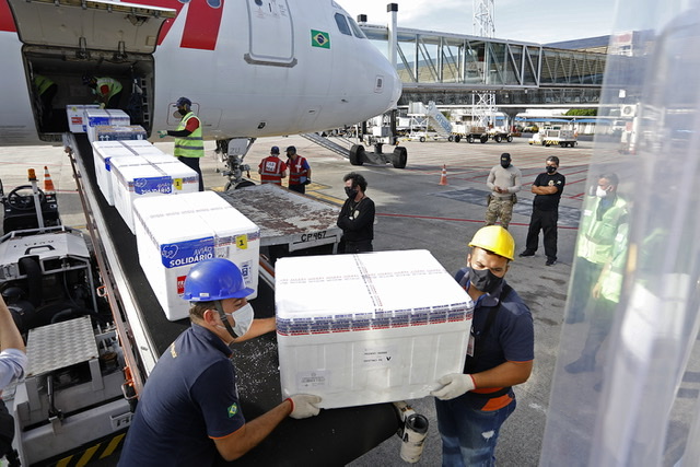 Pernambuco recebe 17.550 doses da vacina Pfizer/BioNTech