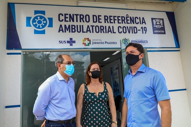 Anderson entrega centro ambulatorial para testes de Covid-19