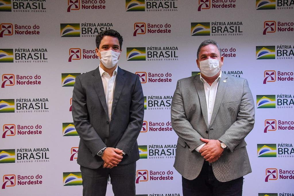 Em visita ao BNB, Eriberto Medeiros defende unidade e diálogo para superação da crise