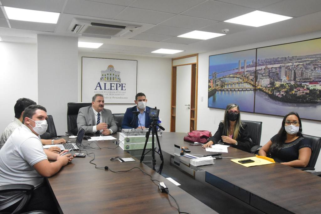 Eriberto articula vacinação para conselheiros tutelares