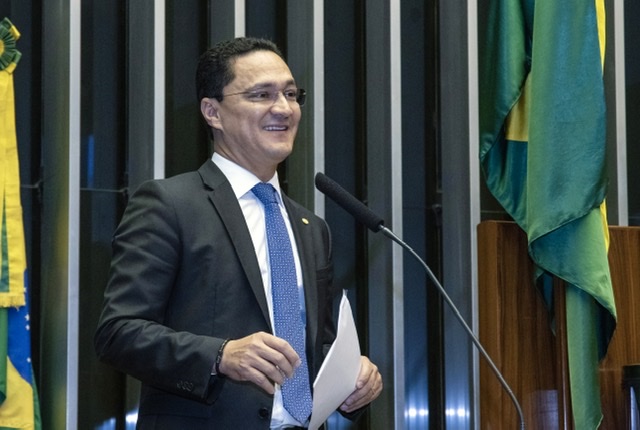 Cenário Político: André Ferreira atua para fortalecer base no interior