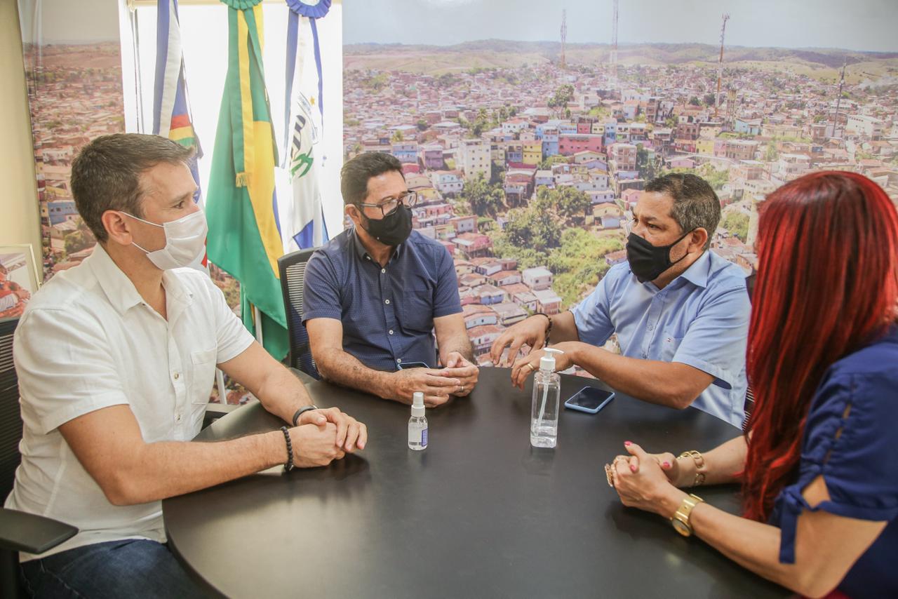 Keko do Armazém recebe apoio de deputados do PSB