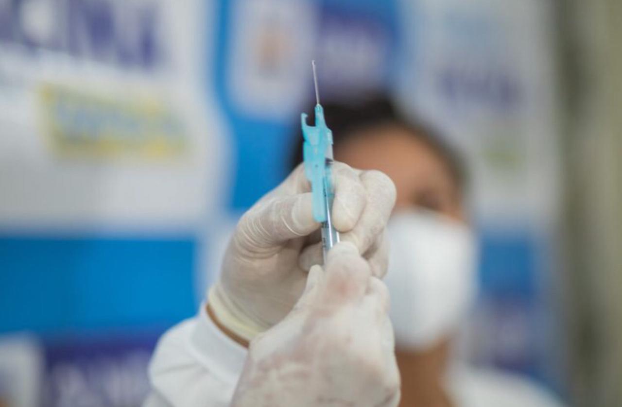Olinda inicia vacinação contra influenza para idosos e professores