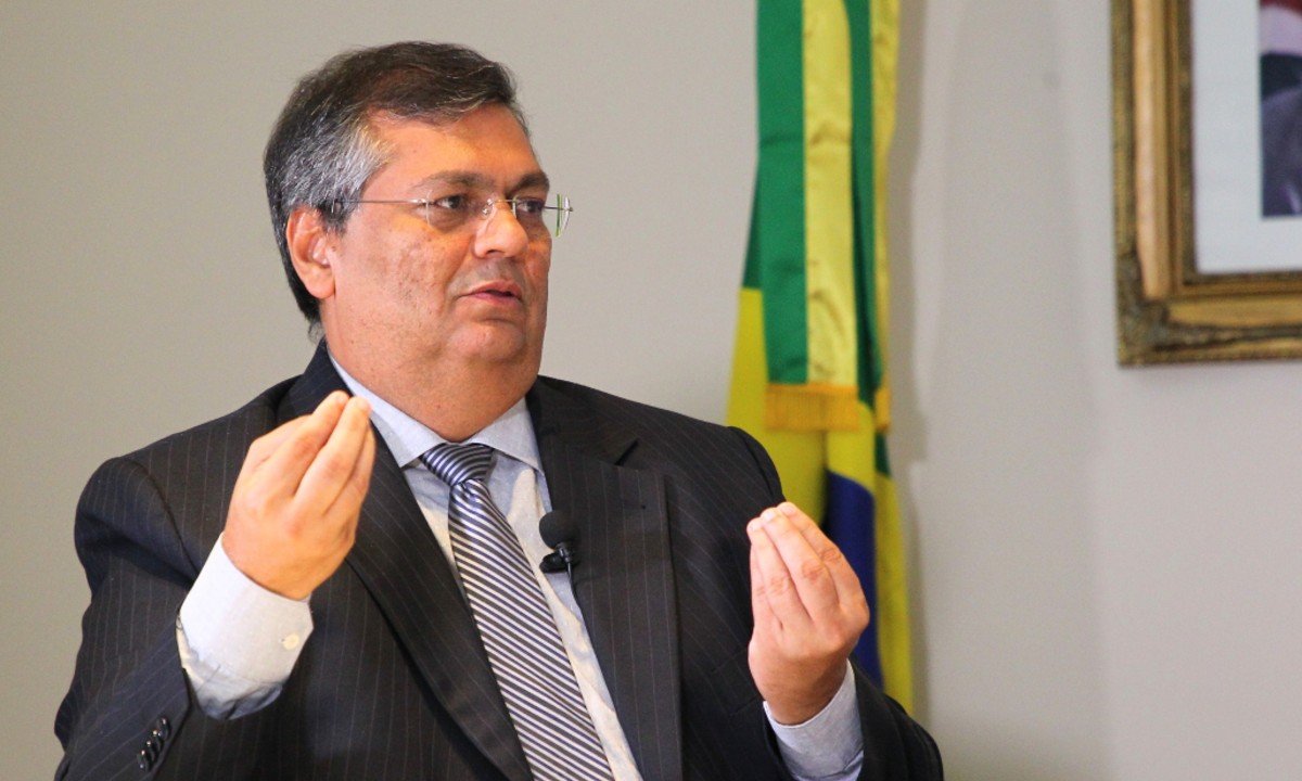 Flávio Dino anuncia desfiliação do PCdoB