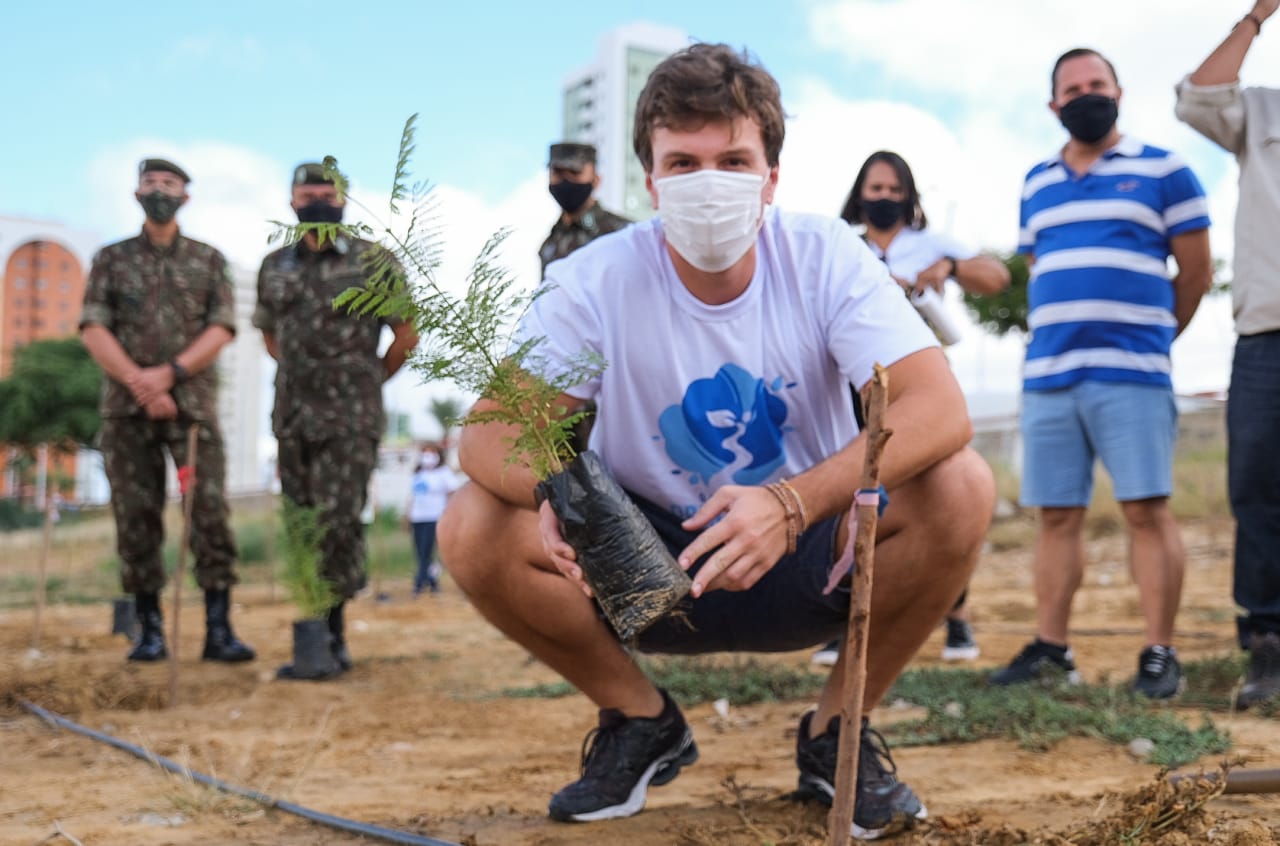 Em Petrolina, Miguel lança desafio ambiental para plantio de árvores