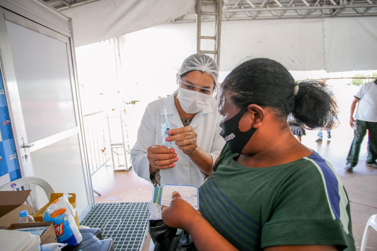 Cabo anuncia vacinação para pessoas a partir de 40 anos