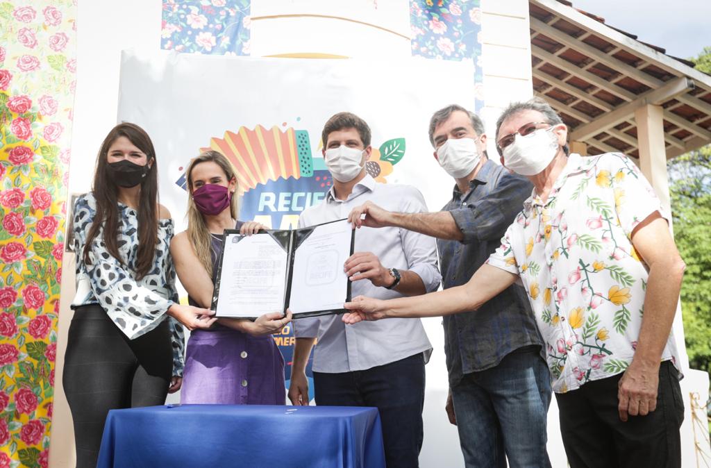 João Campos anuncia R$ 2,7 milhões para o AME São João