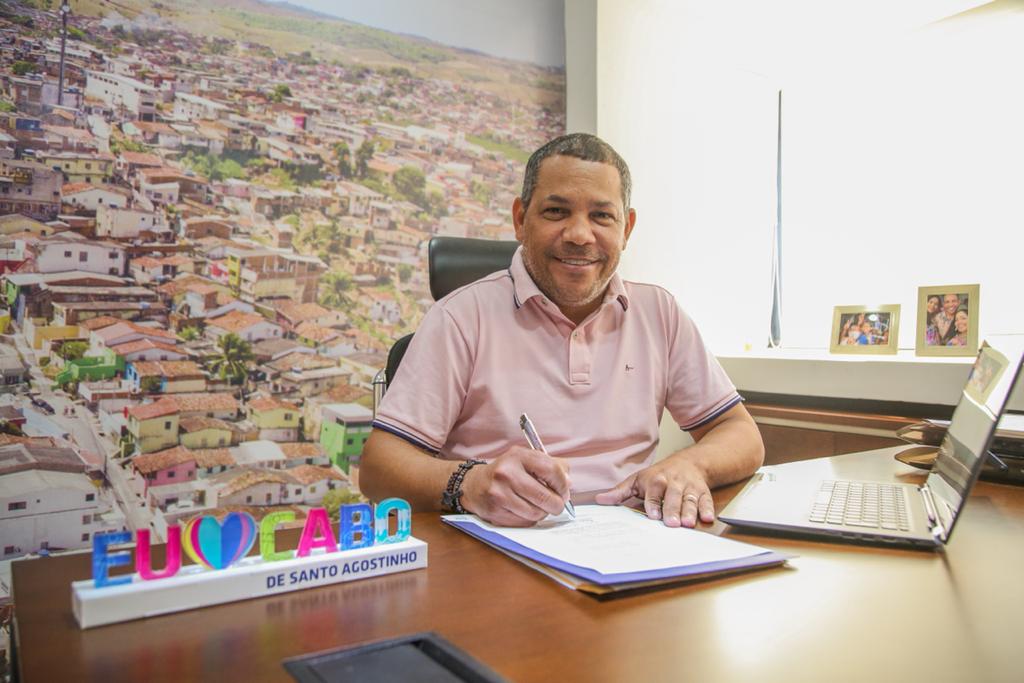 Cabo injeta quase R$ 42 milhões com antecipação de salários