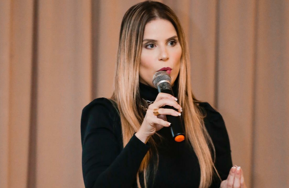 Fabíola Cabral pede vacinação para todos os colaboradores de serviços essenciais