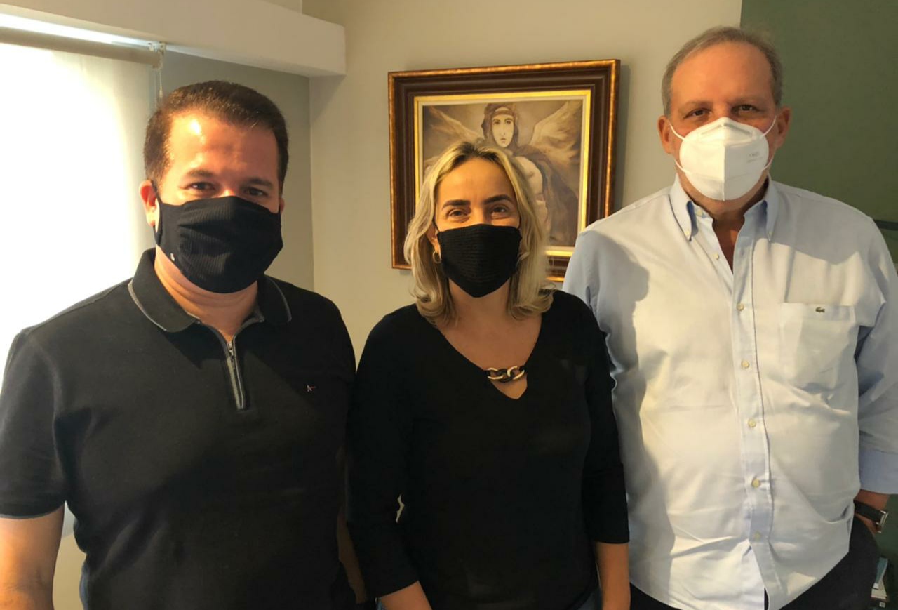 Armando Monteiro se reúne com Alessandra e Edson Vieira