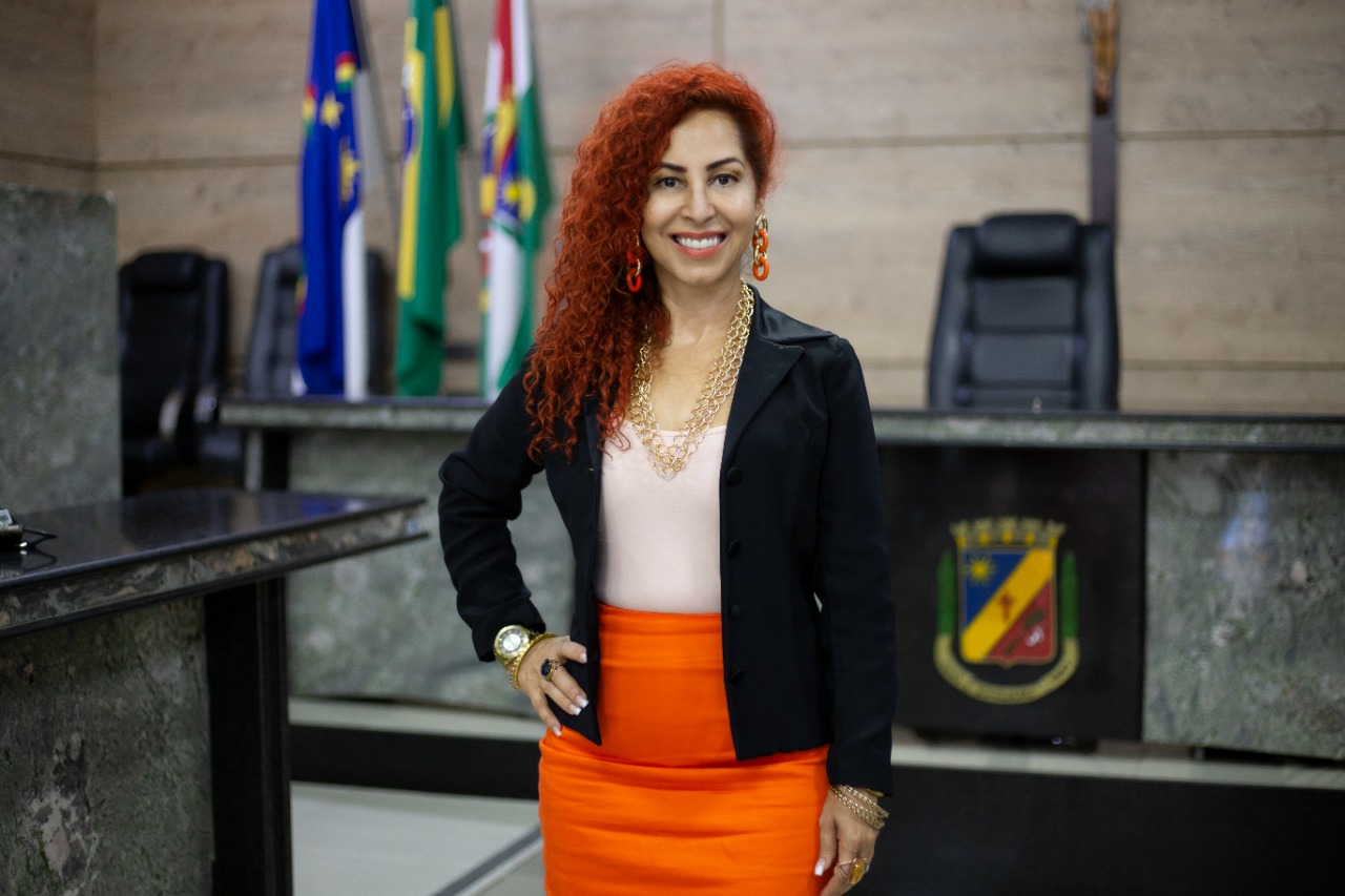 Perpétua propõe músicos instrumentistas de Caruaru em auxílio