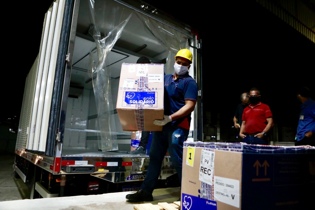 Pernambuco recebe mais uma remessa de vacinas da Pfizer