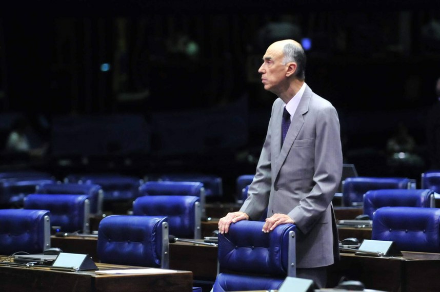 Cenário Político: a hora do adeus