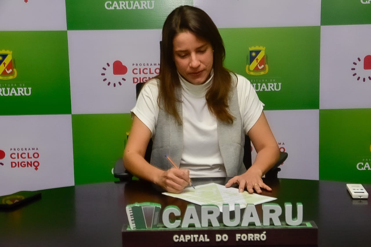Raquel sinaliza volta às aulas presenciais na rede municipal em agosto