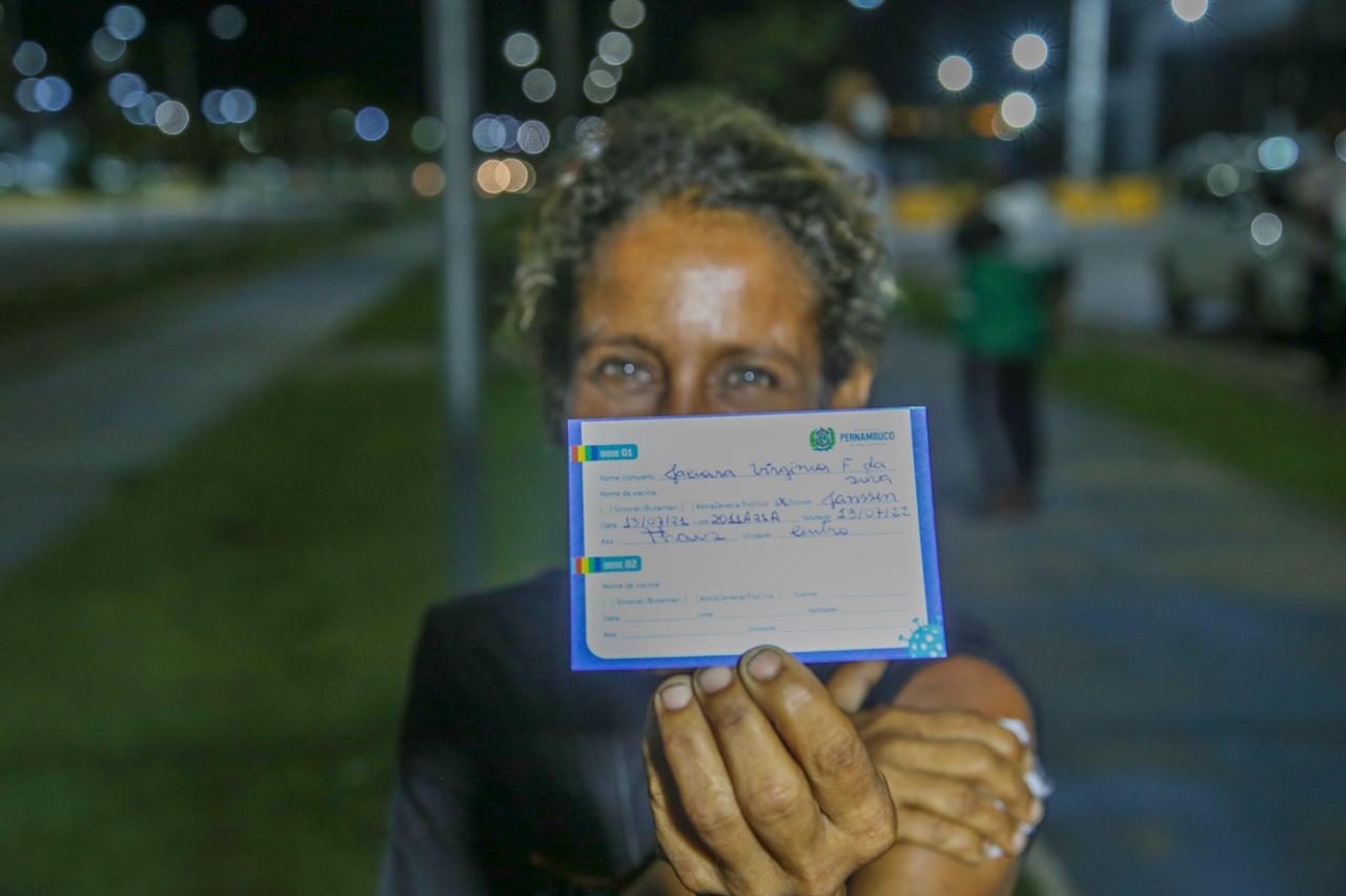 Prefeitura do Cabo vacina população em situação de rua