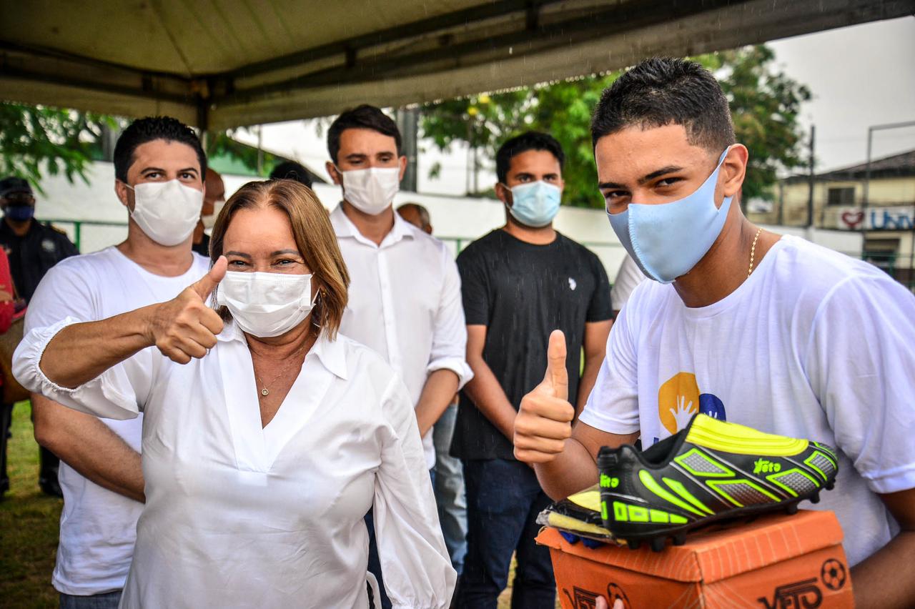 Nadegi implementa programa Juventude Presente em Camaragibe
