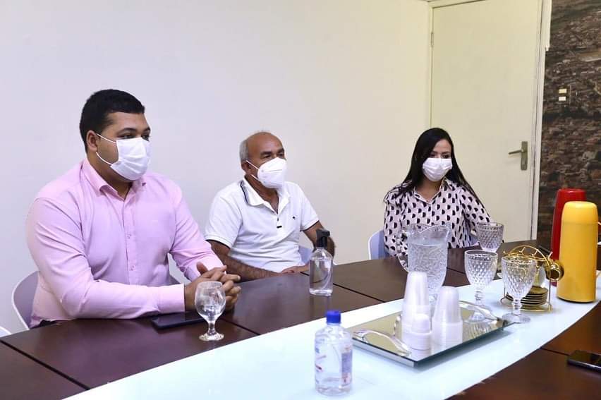 Márcia Conrado apresenta modelo de gestão ao prefeito de Goiana