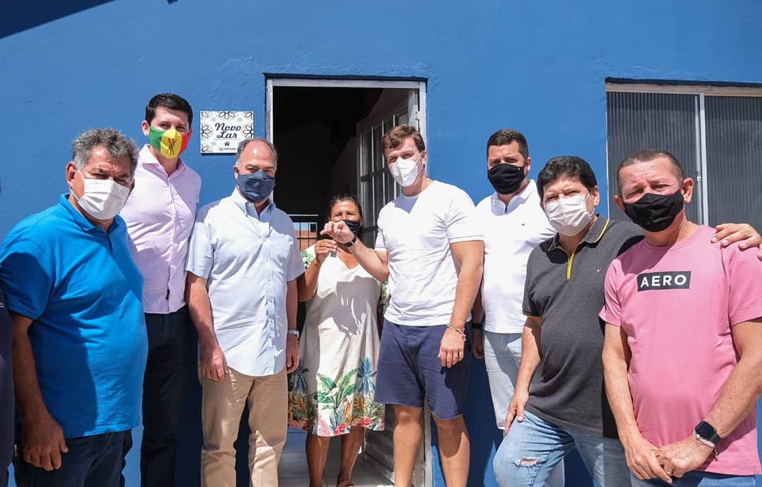 Miguel inaugura obras de habitação popular e esportes na zona rural