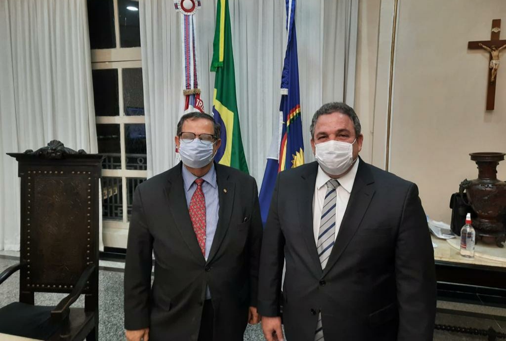 Eriberto debate permanência da Câmara Regional de Caruaru