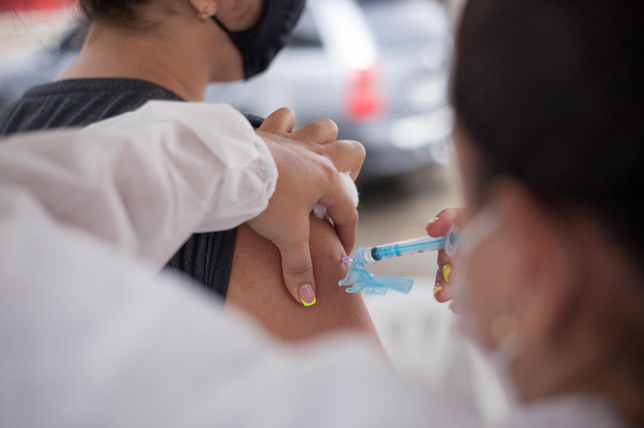 Santa Cruz libera vacinação para pessoas de 37 anos