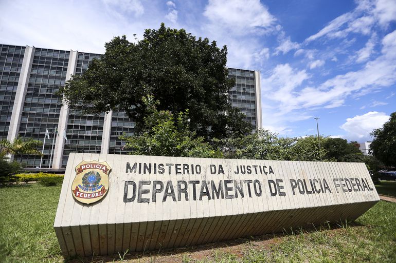 PF realiza segunda fase da Operação Bal Masqué
