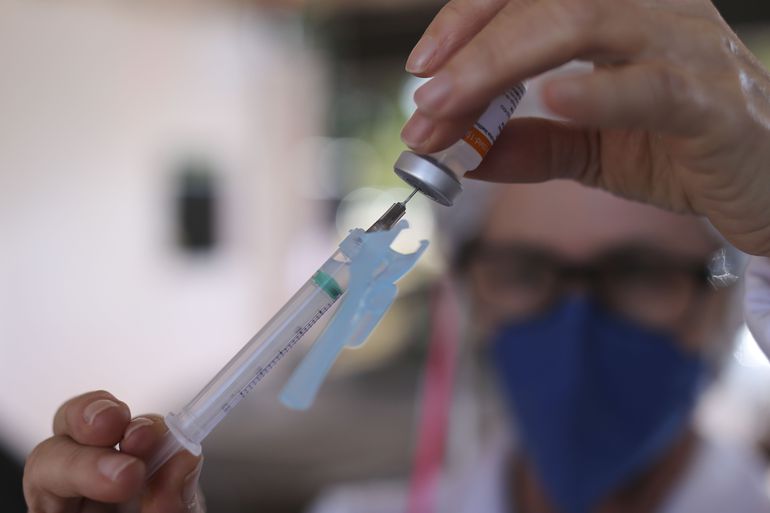 Sem aval do Ministério, Cortês libera vacinação para 16 anos