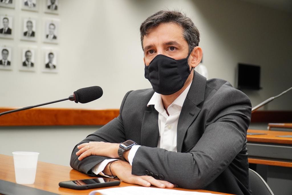 Daniel Coelho troca farpas com prefeito de Belo Jardim nas redes sociais