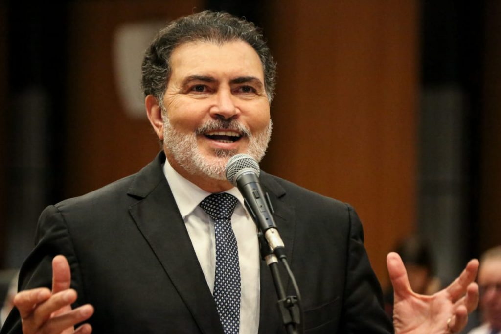 Tony Gel comemora edital para obras na PE-145, em Caruaru