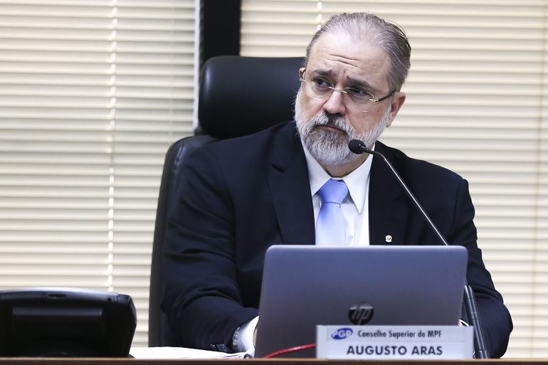 Aras será sabatinado hoje na CCJ do Senado