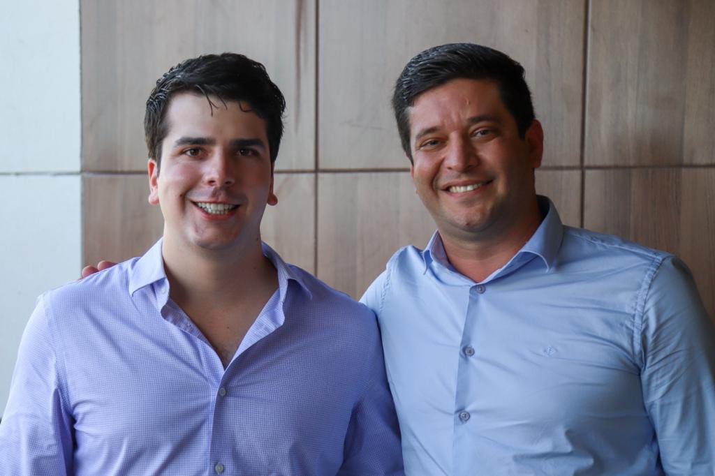 Antonio Coelho consolida aliança política com prefeito de Xexéu