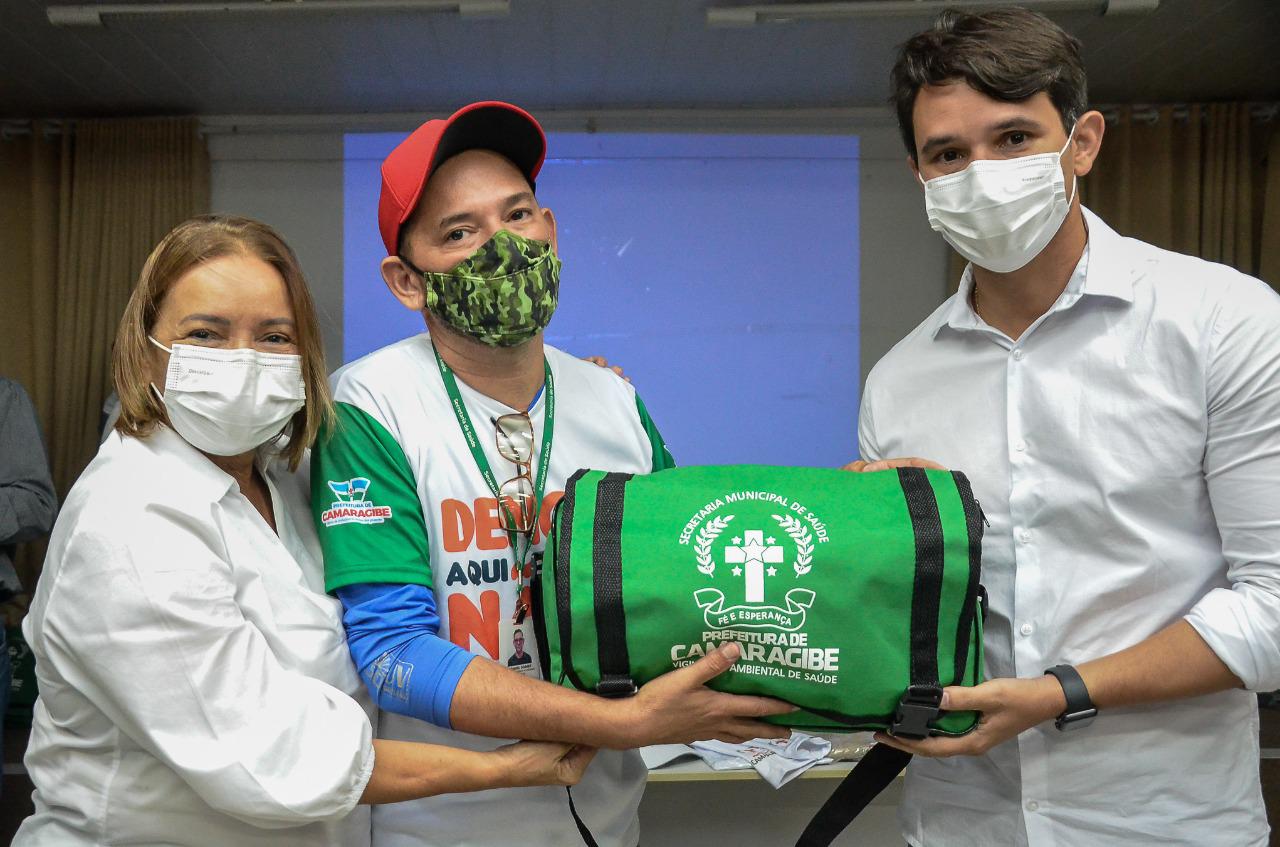 Em Camaragibe, Nadegi reforça combate a endemias