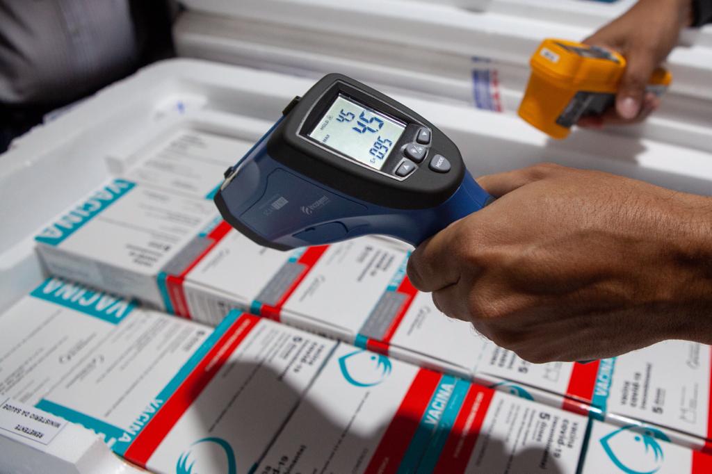 Pernambuco recebe mais 43.250 doses da AstraZeneca